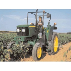 Многофункциональный минитрактор John Deere 5515 в Москве